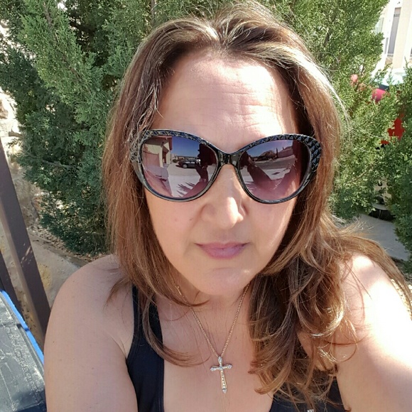 Meet your Posher, Vivi