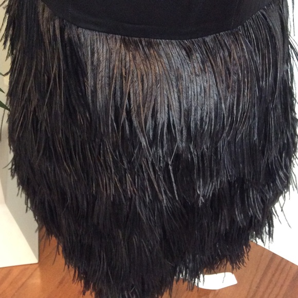 STUNNING Strapless Express Satin & Feather Dress! - Picture 3 of 4