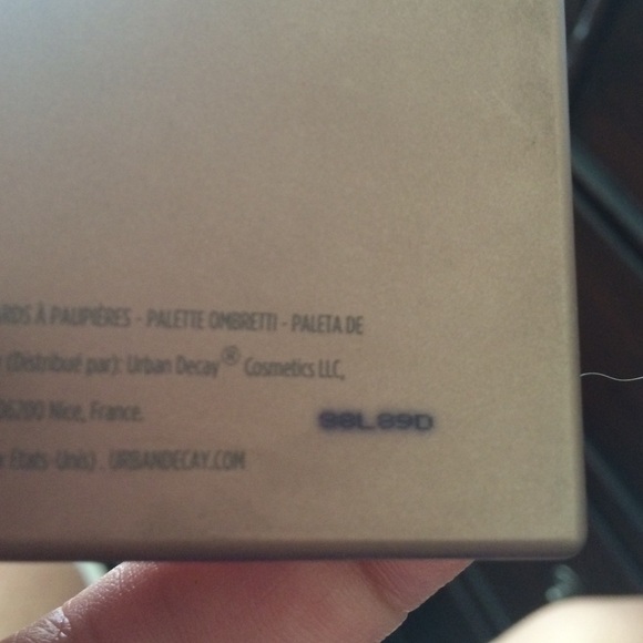 Naked 2 basics - Picture 3 of 3