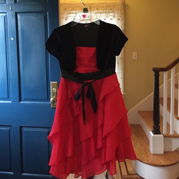 Girls dress size 8