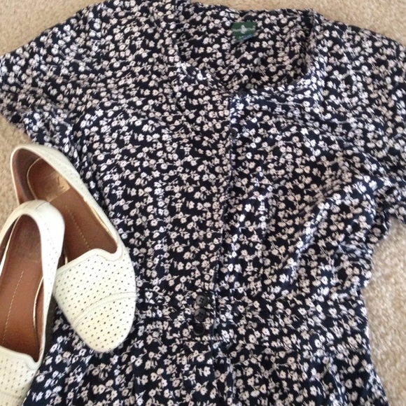 Flower short sleeve romper!