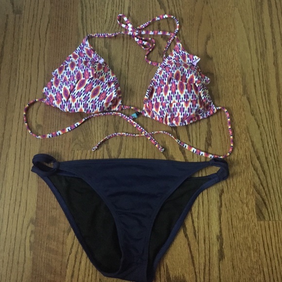 Kenneth Cole reaction tribal print bikini top