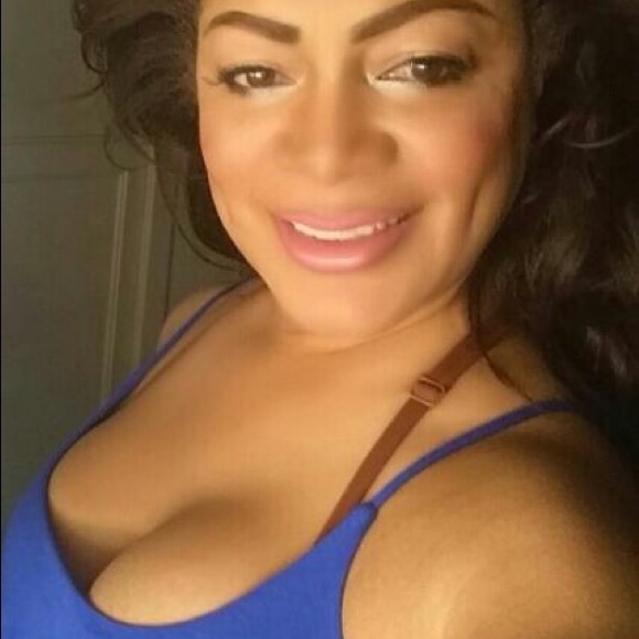 Meet your Posher, Ana - Picture 2 of 2