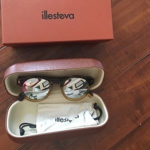BNIB Illesteva sunglasses