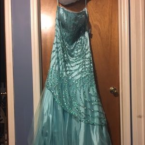 Prom dress