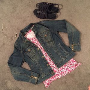 CLASSIC JEAN JACKET