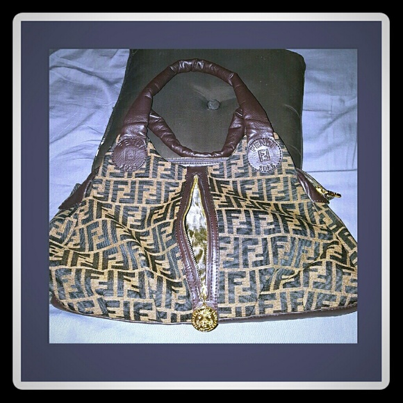 Excellent condition purse!! REDUCED PRICE!!!!!