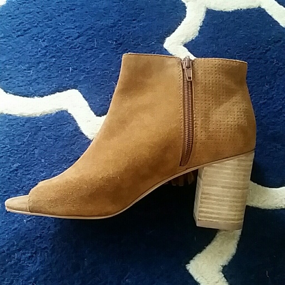 Cognac Peep Toe Suede Shoes, Stylish Fringe detail - Picture 4 of 5