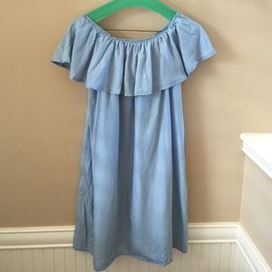 Cute NWT Chambray Dress.