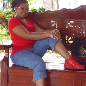 Meet your Posher, Leonora