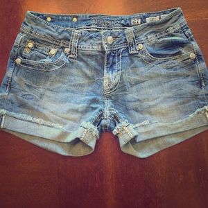 Miss me jean shorts size 27