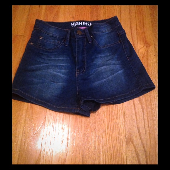 High rise high wasted shorts