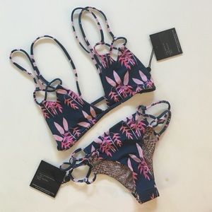 BNWT acacia set S