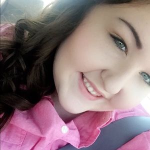 Meet your Posher, Aly