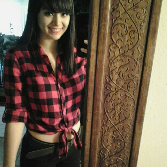 Meet your Posher, Stephanie - Picture 2 of 2