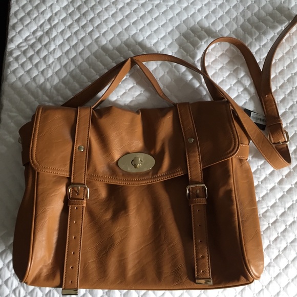 Forever 21 large handbag messenger bag. NWT