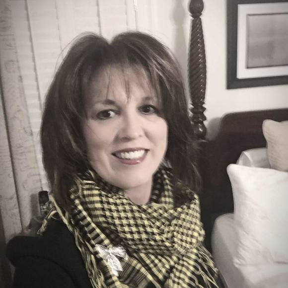 Meet your Posher, Janet