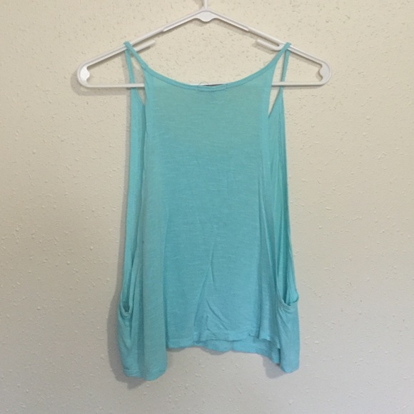 Open-sides Tank Top - Picture 2 of 4