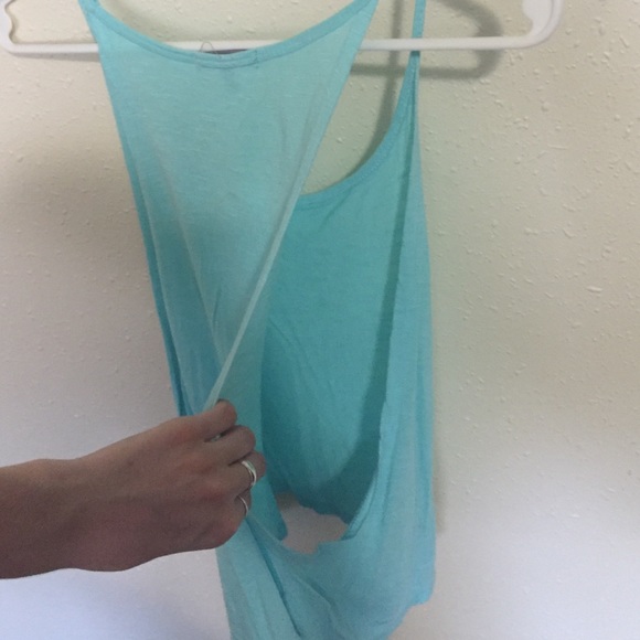 Open-sides Tank Top - Picture 3 of 4