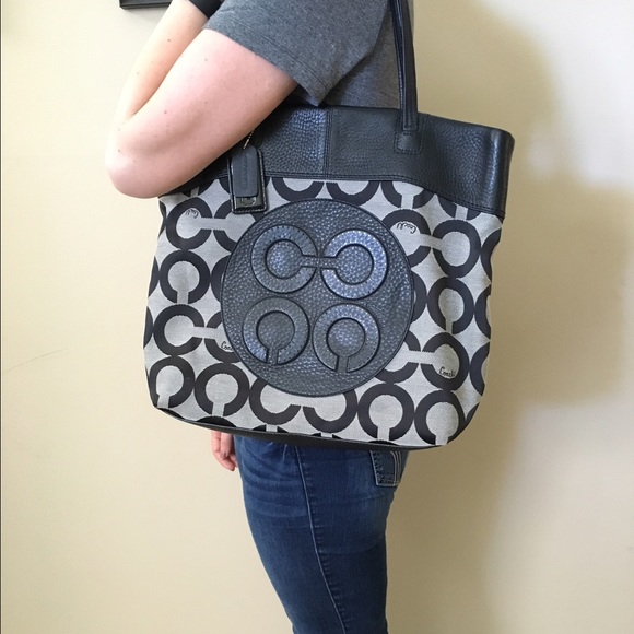 More pictures of Coach bag