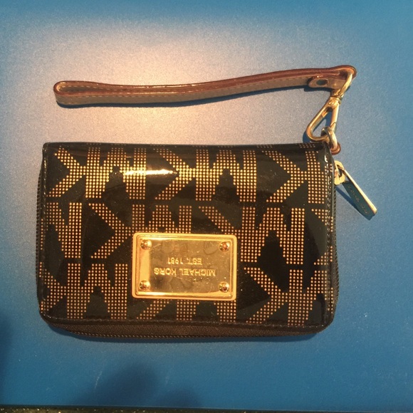 Michael Kors Wristlet