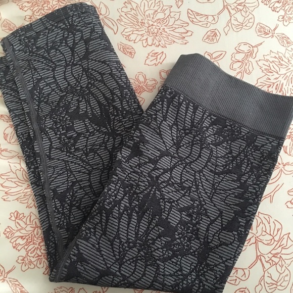 Fabletics Capris
