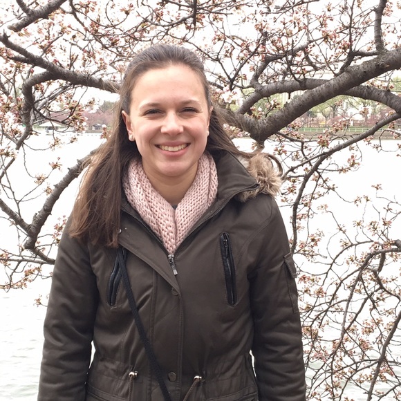 Meet your Posher, Danielle - Picture 1 of 1
