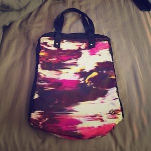 RESERVED Lululemon Bring it Om tote