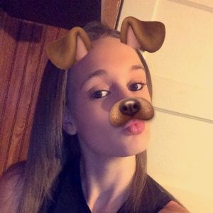 Meet your Posher, Alexis