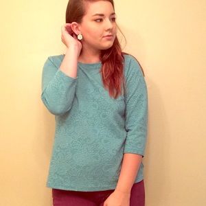 Beautiful teal top!