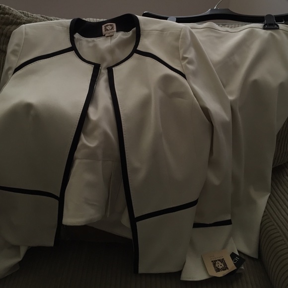 Brand new Anne Klein 2piece suit