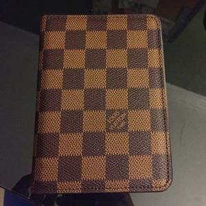 🔴 SALE 🔴 Passport Cover ✈️🗼