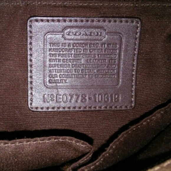 Chocolate 2 toned Authentic Coach - Picture 2 of 4