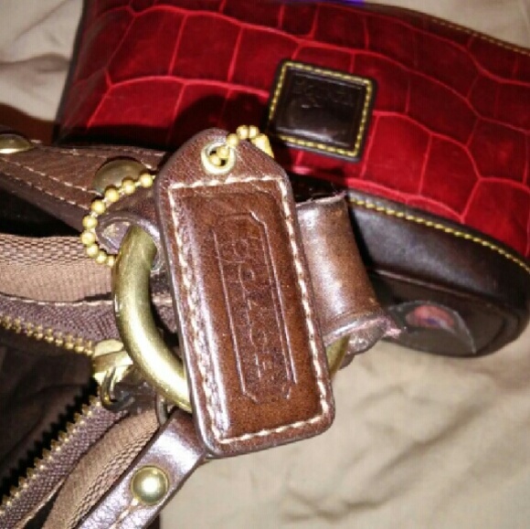 Chocolate 2 toned Authentic Coach - Picture 3 of 4