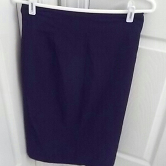 Ladies skirt - Picture 1 of 1