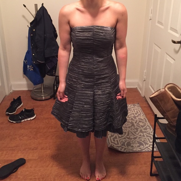 Dress - Picture 4 of 4