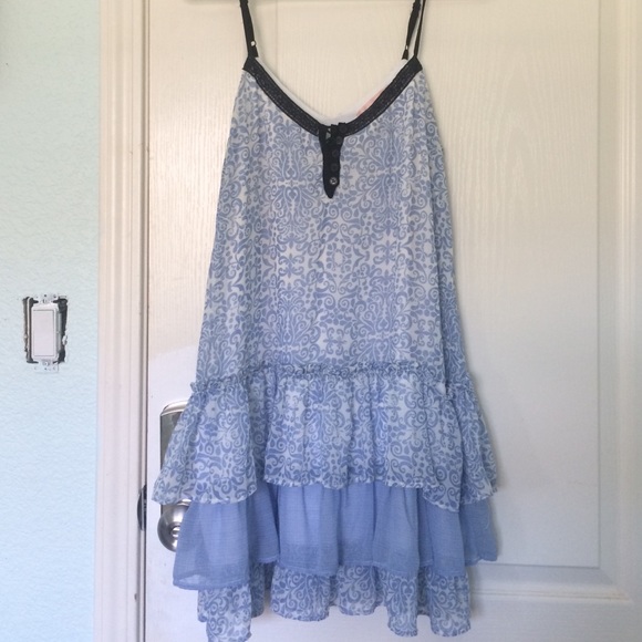 tiered summer dress - Picture 1 of 4