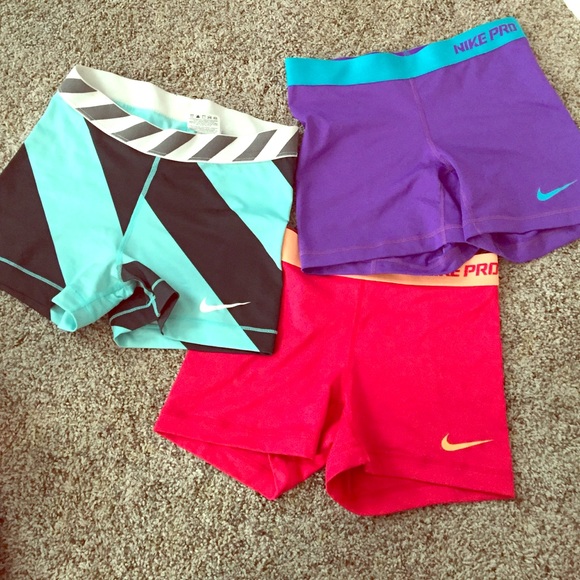 Nike pro shorts - Picture 1 of 3