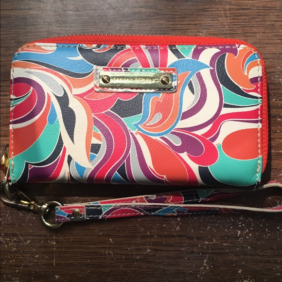 Banana Republic Wristlet