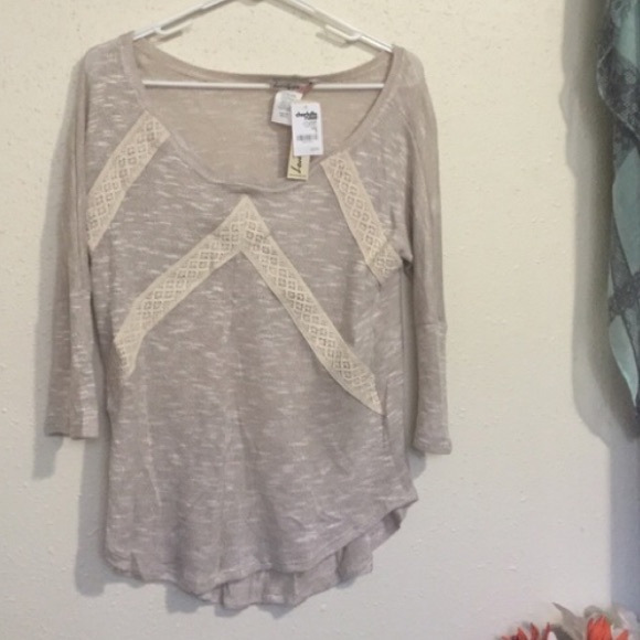 Shirt - Picture 3 of 3