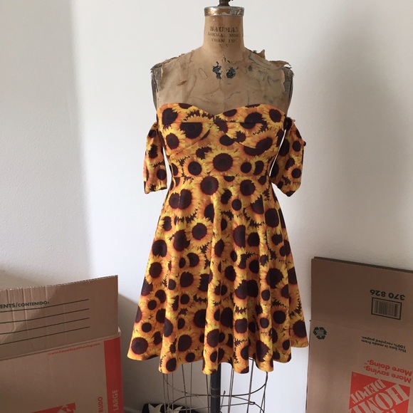 Everland clothing off the shoulder sunflower dress