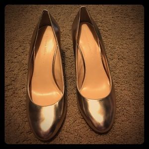 Banana republic metallic wedges