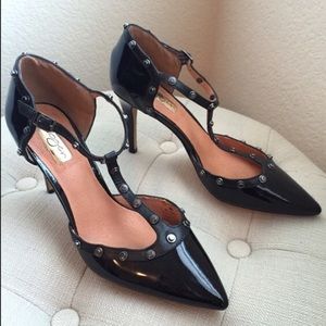 Halogen martine studded t-strap pointed pumps