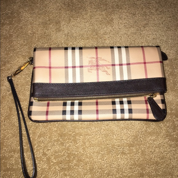 Burberry clutch