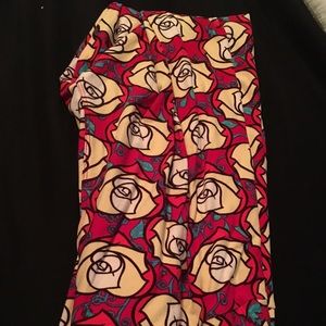 Lularoe TC Disney roses leggings