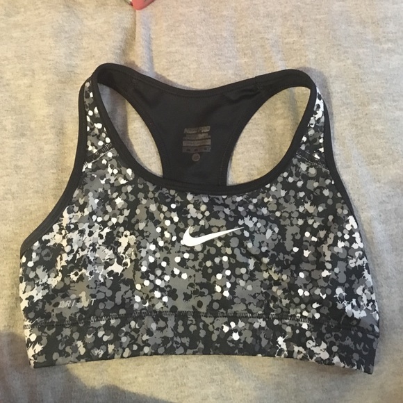Nike sports bra 💲