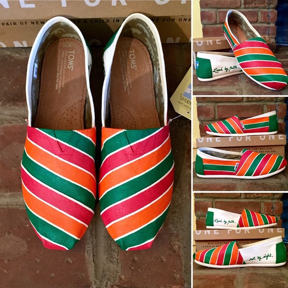 7-11 Stripes hand painted custom TOMS - Picture 1 of 1