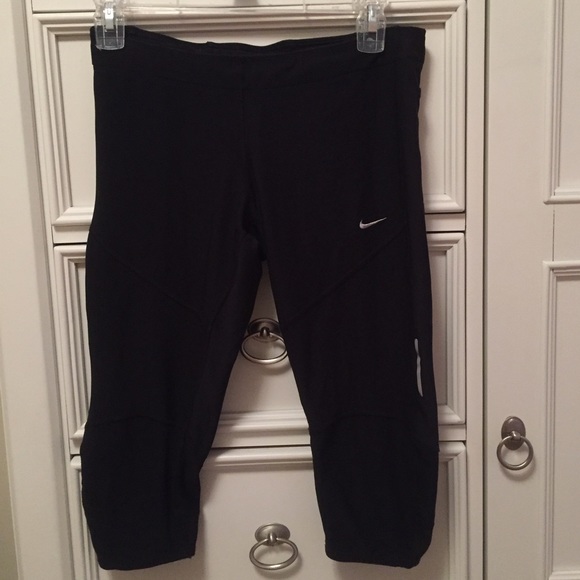Nike cropped leggings - Picture 1 of 1