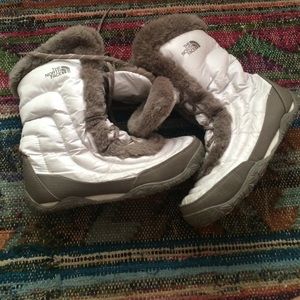 North face snow boots