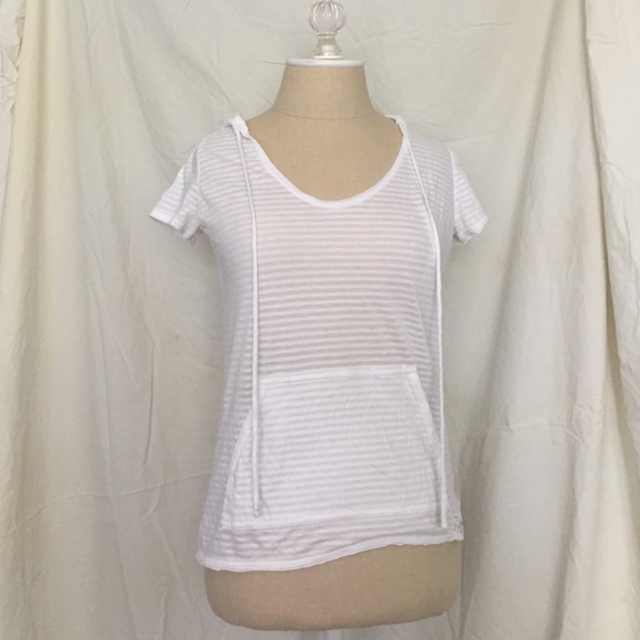 Lightweight tshirt with hood